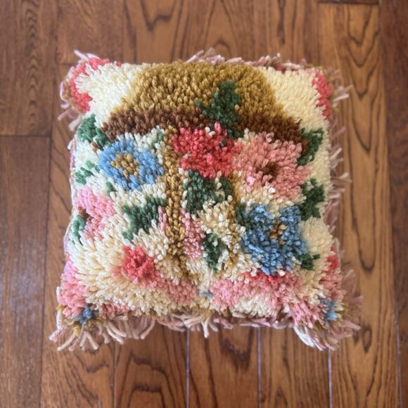 VTG Mushroom Shag Throw Pillow Latch Hook Pink Towel Back Pink Floral Handmade - Picture 2 of 11